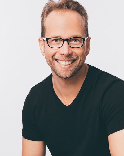 Dr. Christian Buschmann